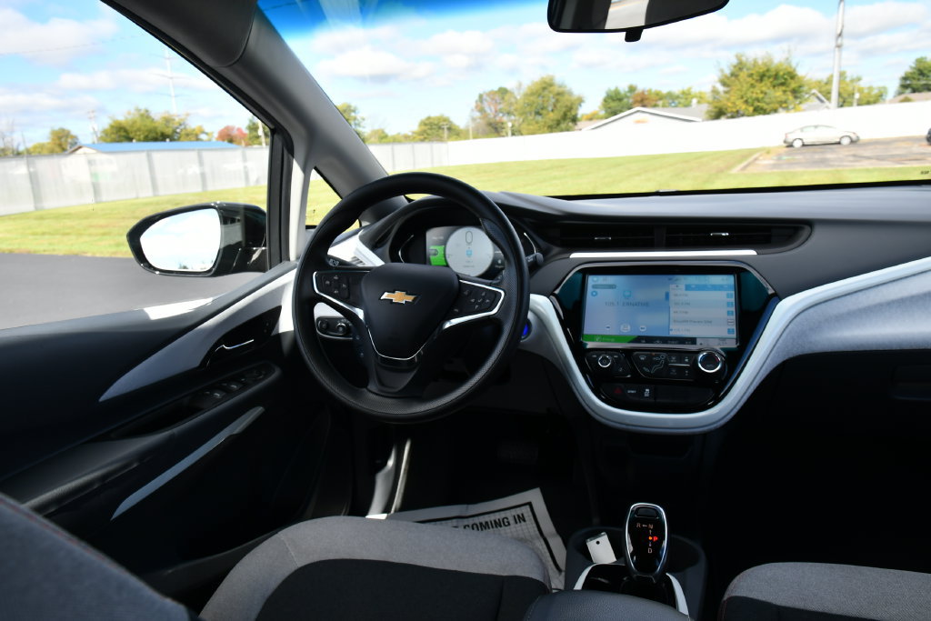 Used 2021 Chevrolet Bolt LT FWD image 24
