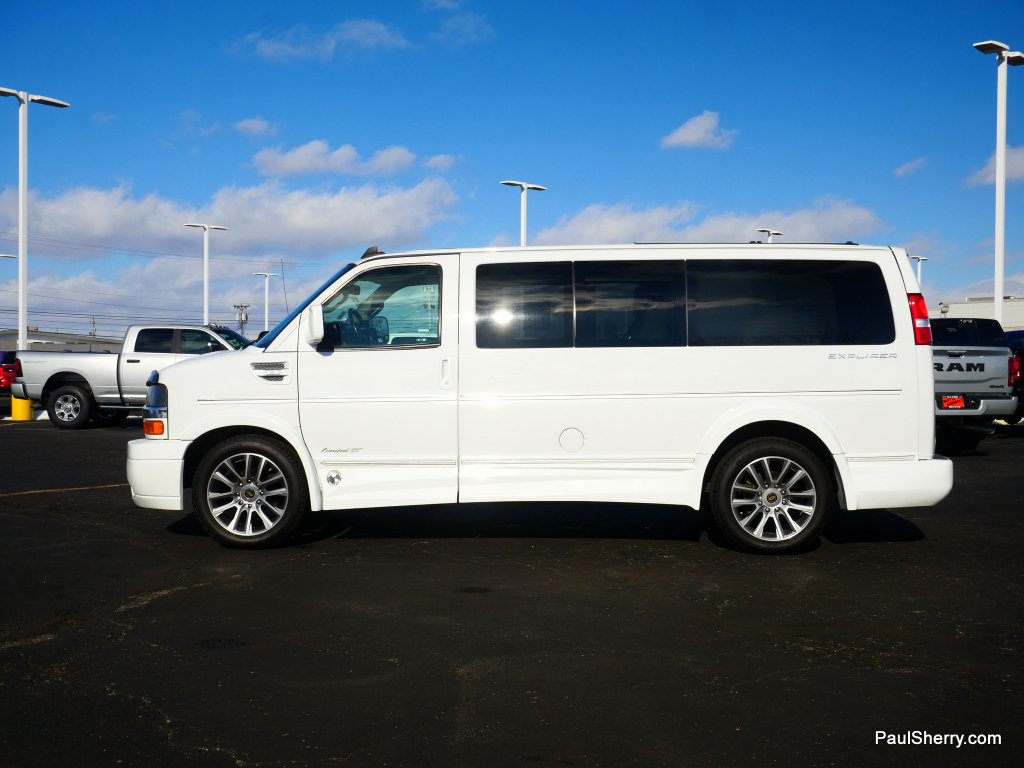 Used 2019 Chevrolet Express 2500 w/ Enhanced Convenience Package RWD image 15