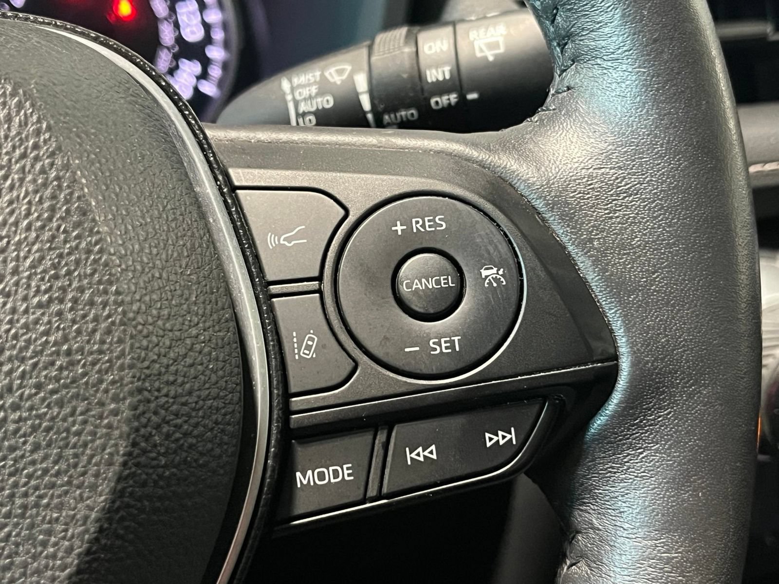 Used 2021 Toyota RAV4 XLE w/ Convenience Package AWD/4WD image 28