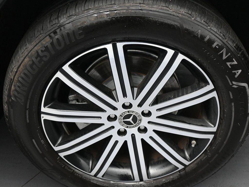 Used 2025 Mercedes-Benz GLE 450e GLE 450e w/ Winter Package image 46