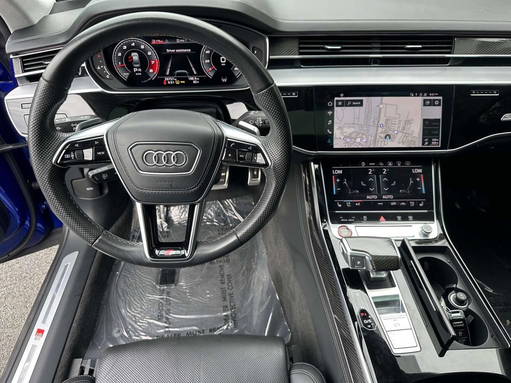 Used 2022 Audi S8 w/ S8 Comfort Plus Package AWD/4WD image 31