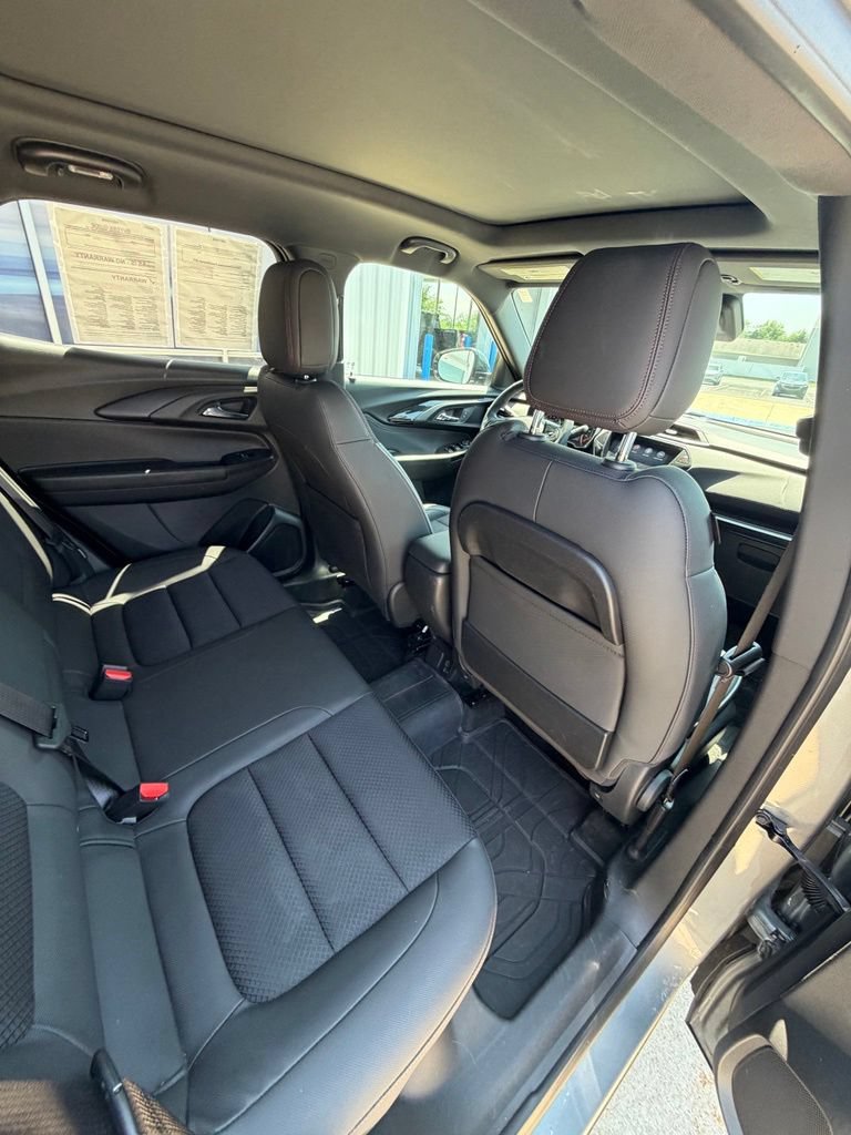 Used 2023 Chevrolet TrailBlazer RS w/ Sun and Liftgate Package AWD/4WD image 13