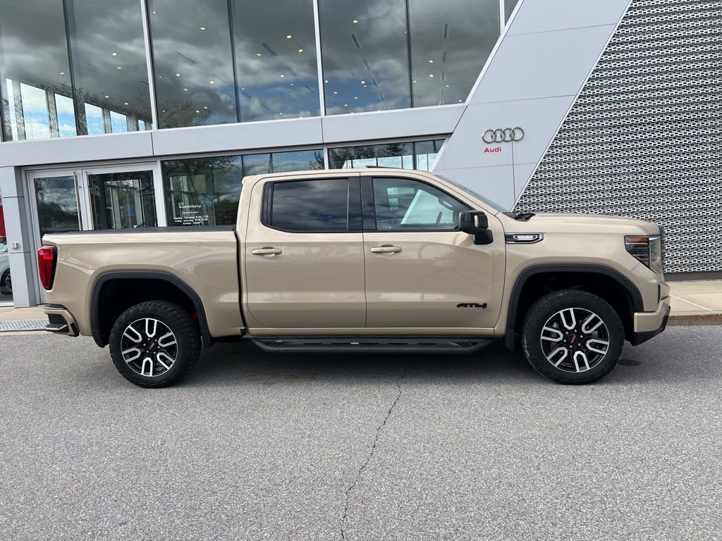 Used 2023 GMC Sierra 1500 AT4 w/ AT4 Premium Package AWD/4WD image 16