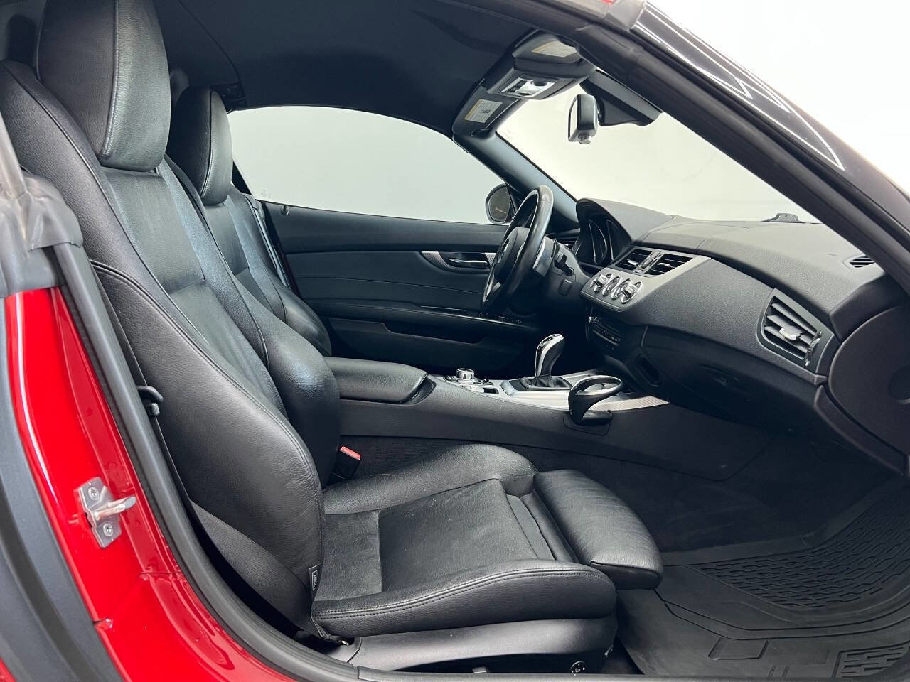 Used 2013 BMW Z4 sDrive35i image 17