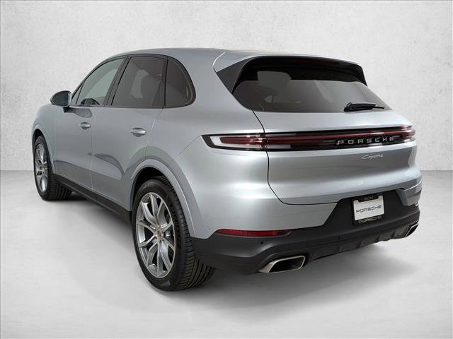 Certified 2025 Porsche Cayenne image 3