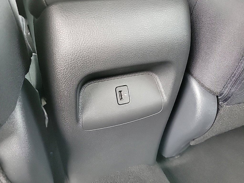 Used 2023 Nissan Sentra SV FWD image 17