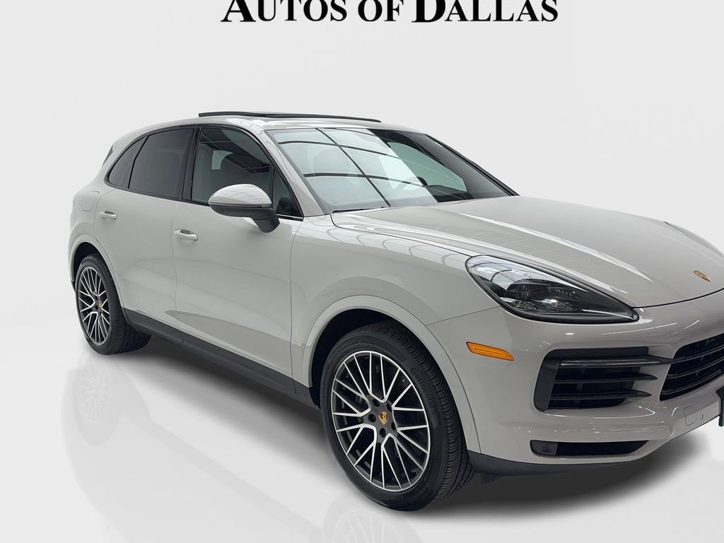 Used 2022 Porsche Cayenne image 2