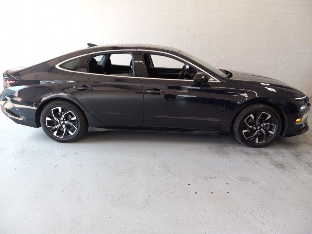 Used 2024 Hyundai Sonata SEL FWD image 2