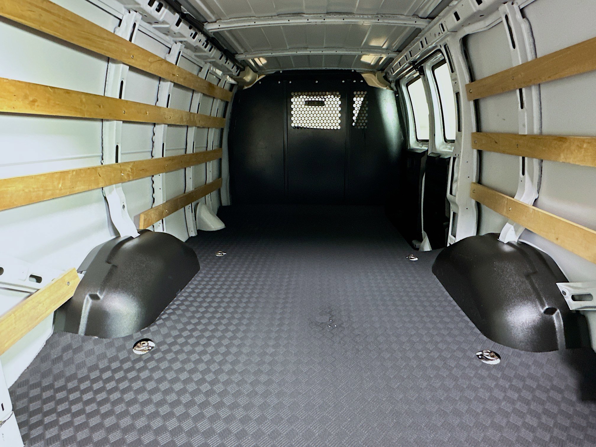 Used 2024 GMC Savana 2500 w/ Driver Convenience Package image 25