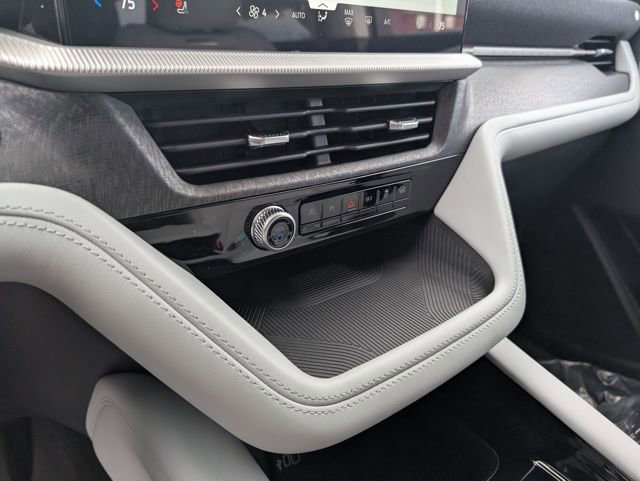 New 2026 Ford Explorer Platinum w/ LUX Leather Package image 22