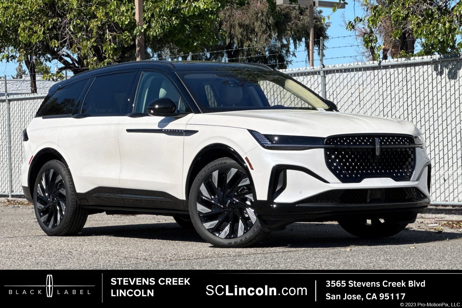 New 2026 Lincoln Nautilus Reserve image 1