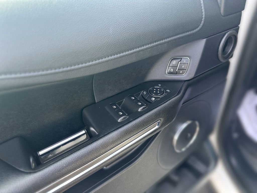 Used 2021 Ford Expedition Max XLT image 16