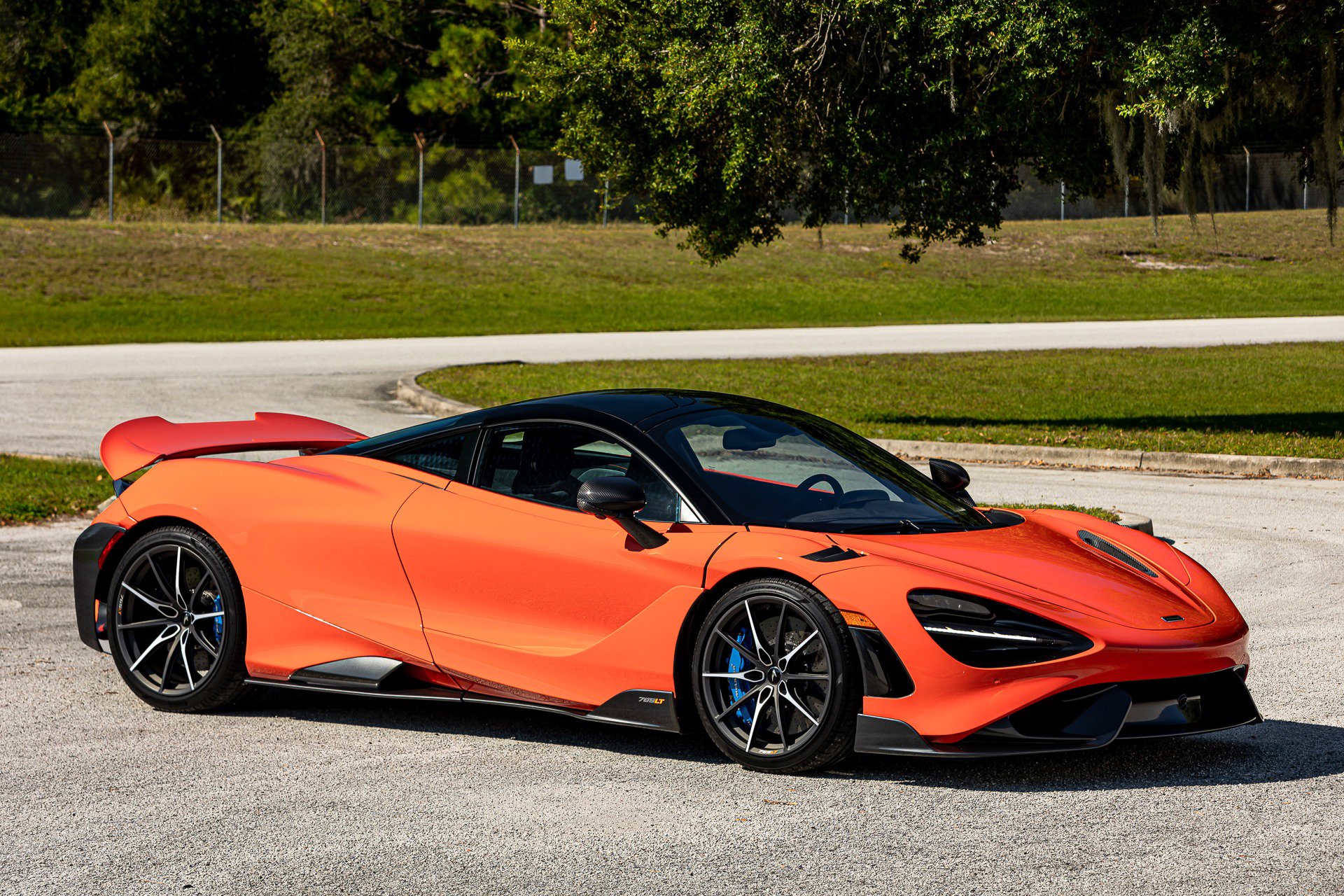 Used 2021 McLaren 765LT image 19
