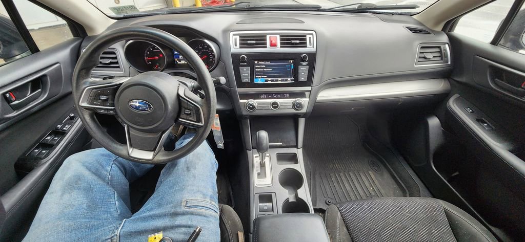 Used 2018 Subaru Outback 2.5i AWD/4WD image 4