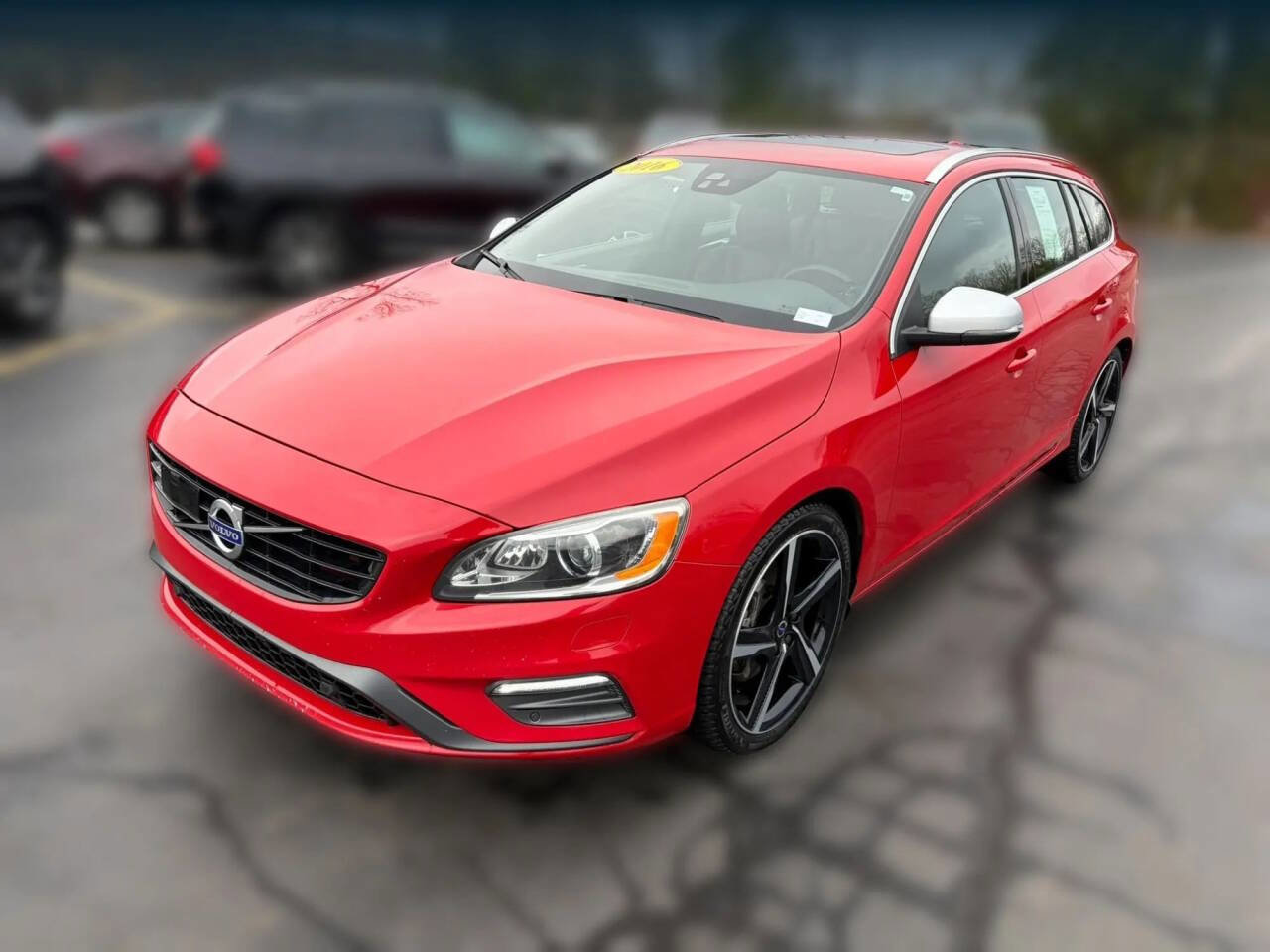 Used 2016 Volvo V60 T6 R-Design Platinum w/ Climate Package image 3