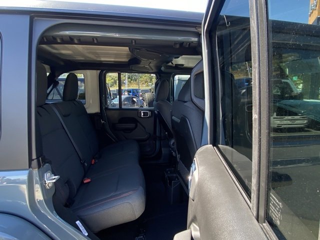 New 2025 Jeep Wrangler Unlimited Rubicon w/ Technology Group image 30