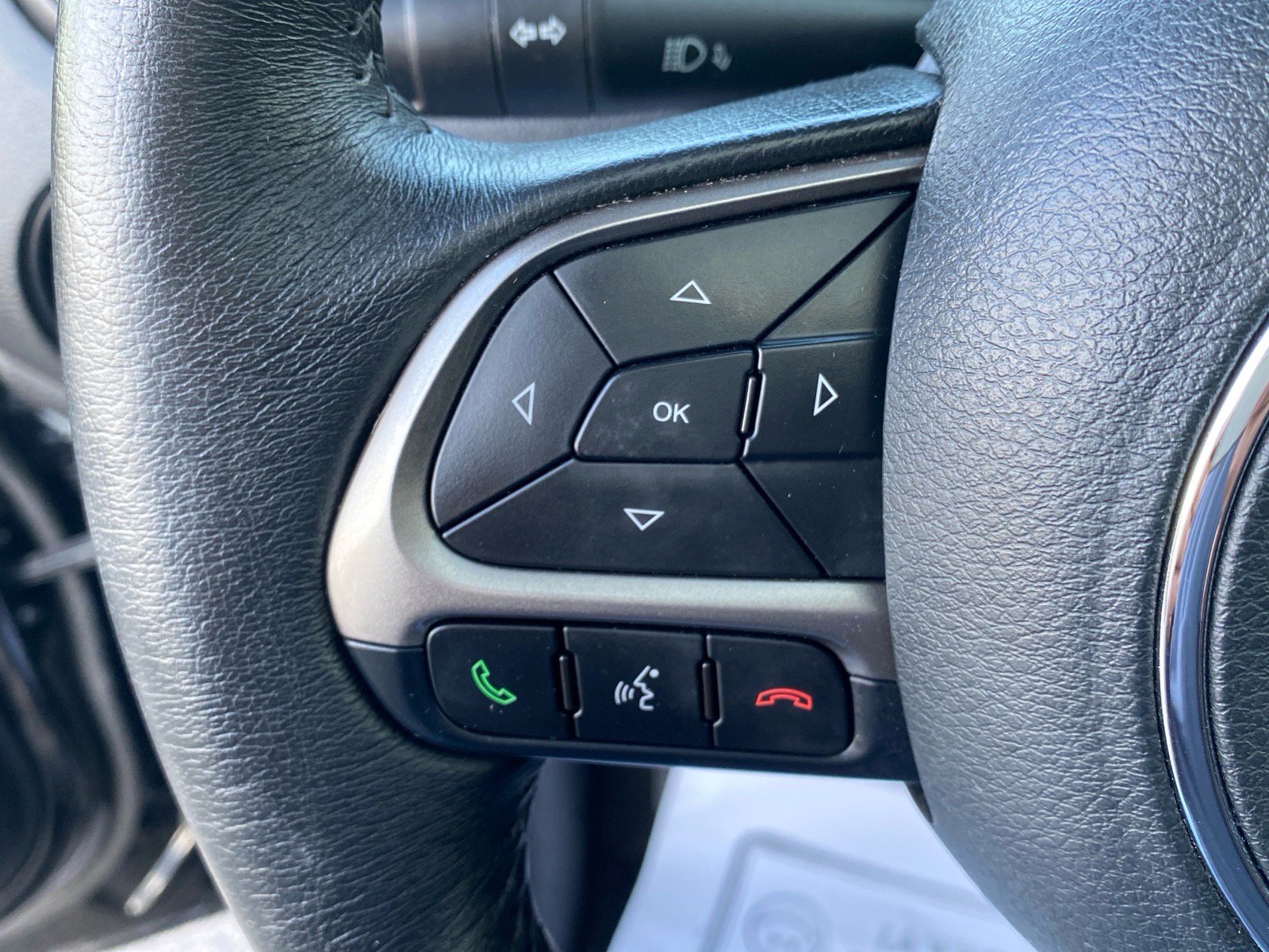 Used 2022 Jeep Renegade Latitude w/ Sun/Sound Group image 19