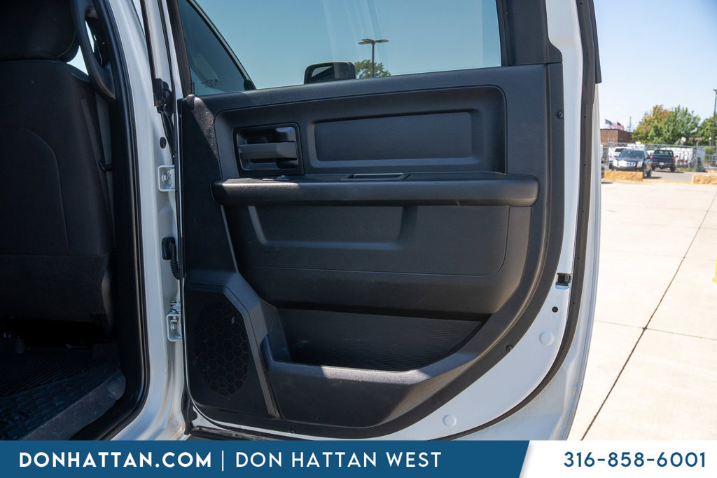 Used 2024 RAM 3500 Tradesman w/ Chrome Appearance Group AWD/4WD image 22