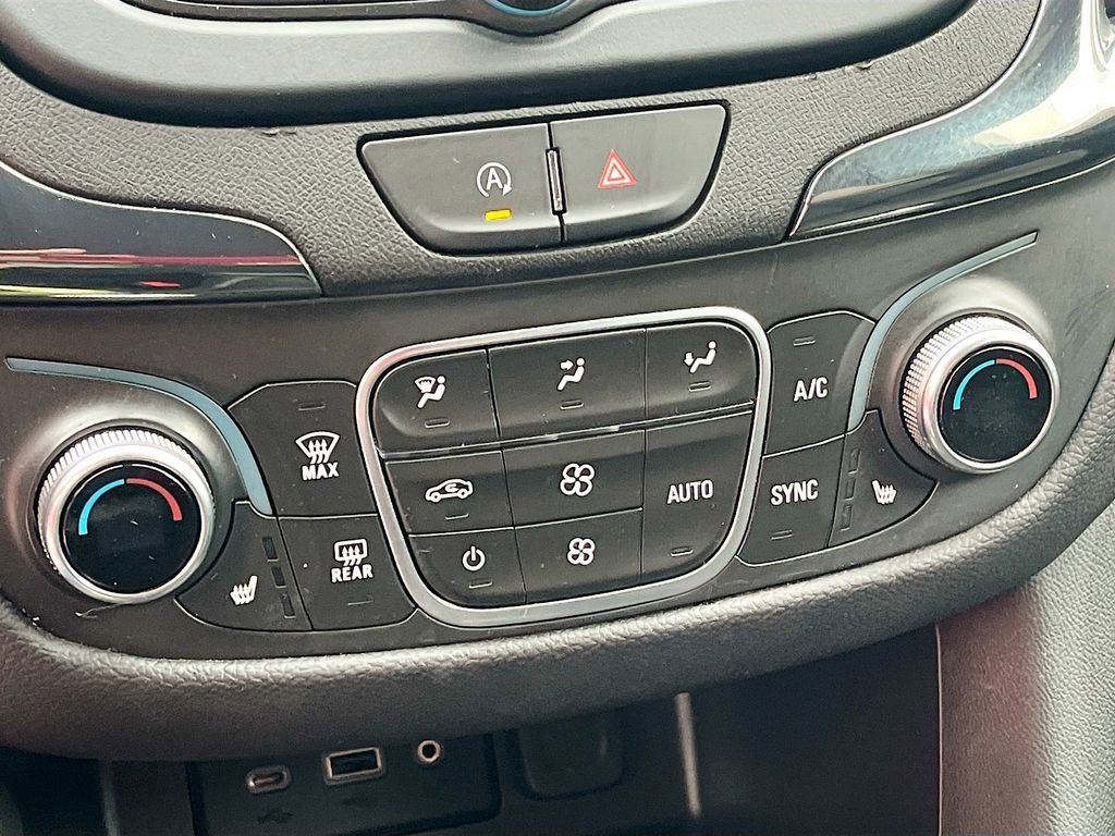 Used 2024 Chevrolet Equinox RS w/ LPO, Floor Liner Package image 15