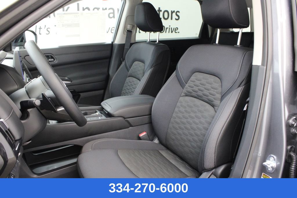 New 2026 Nissan Pathfinder S image 12