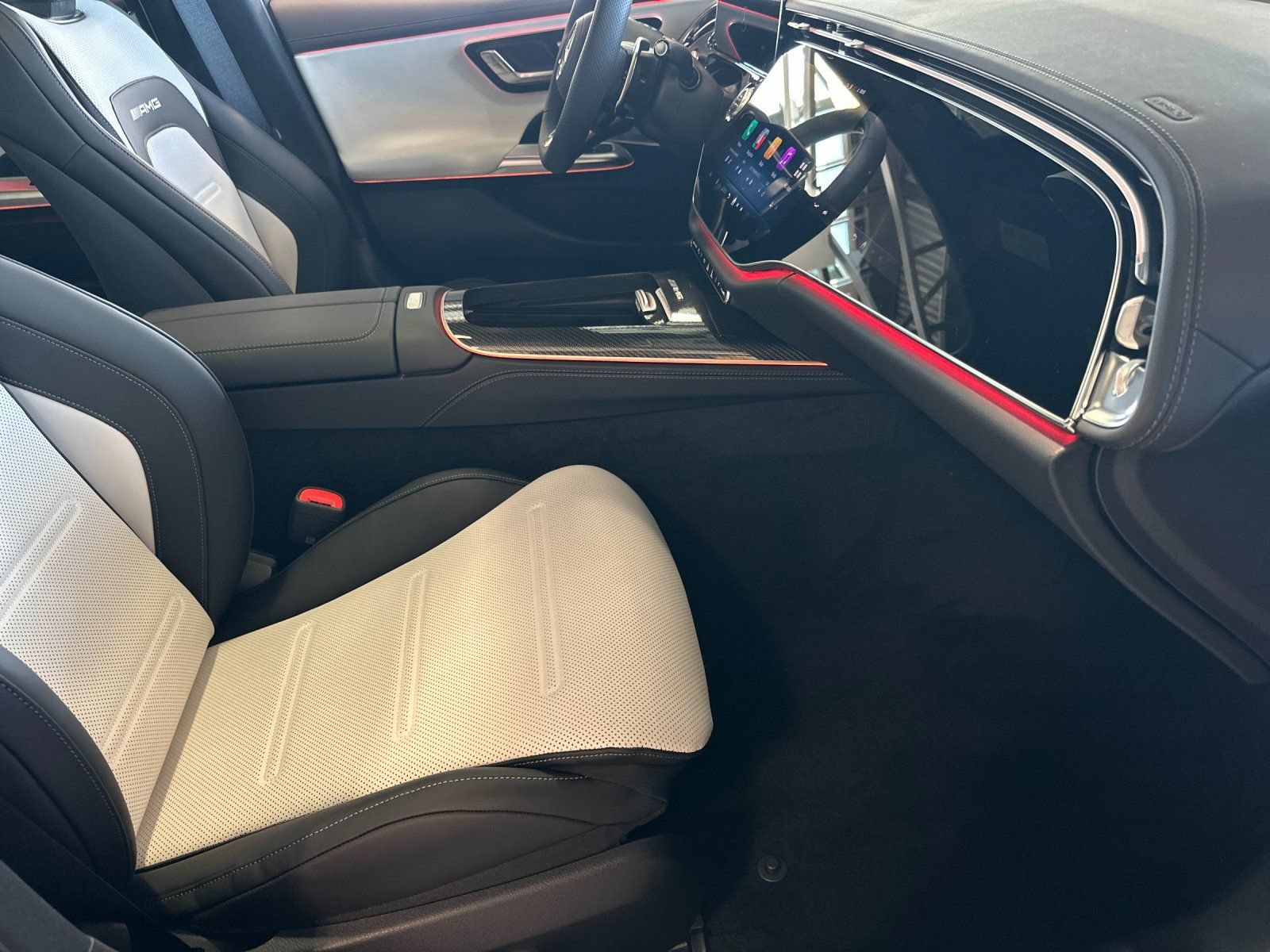 New 2027 Mercedes-Benz E 53 AMG e 4MATIC Sedan image 15