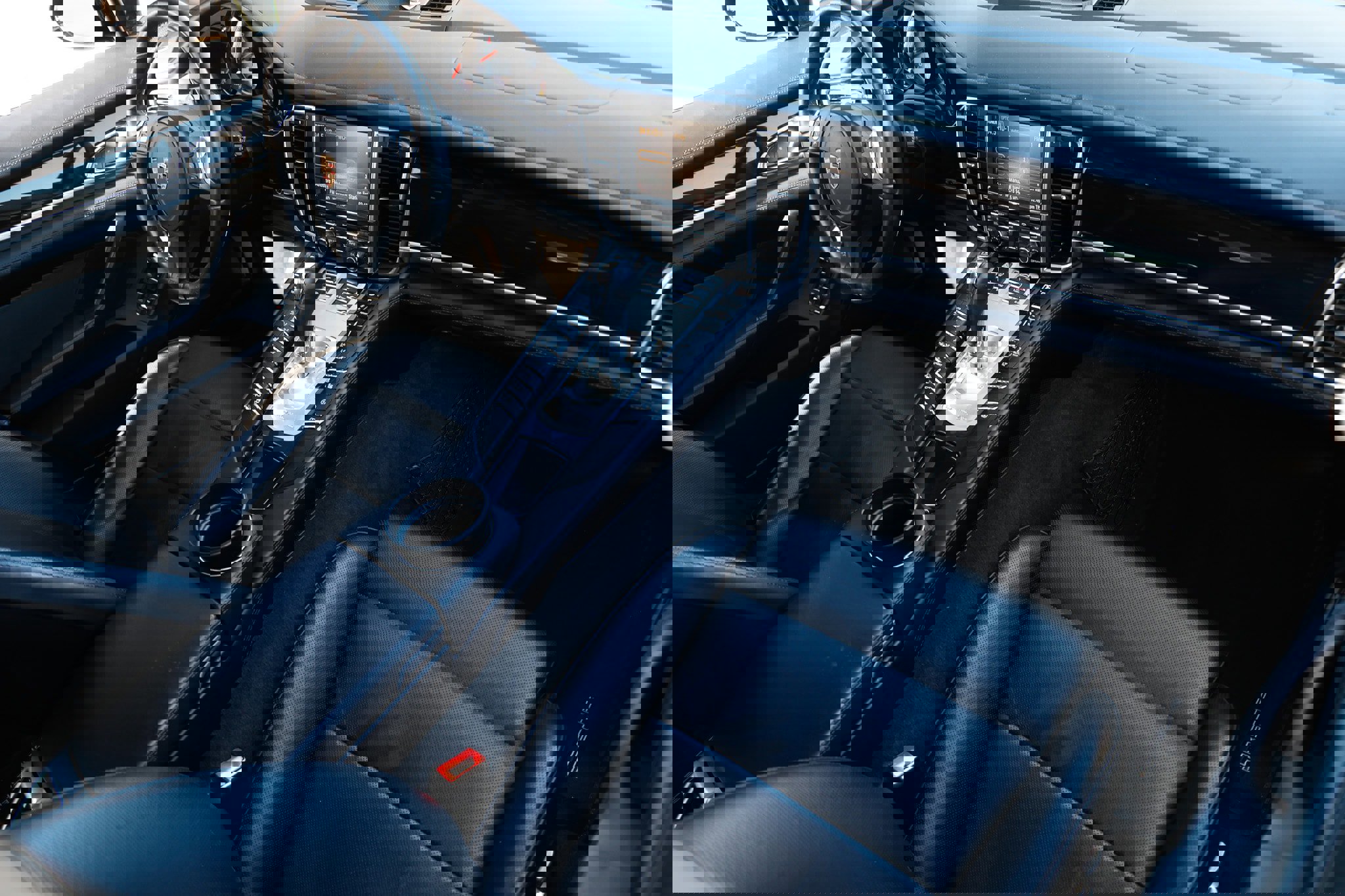 Used 2016 Porsche Panamera S image 21