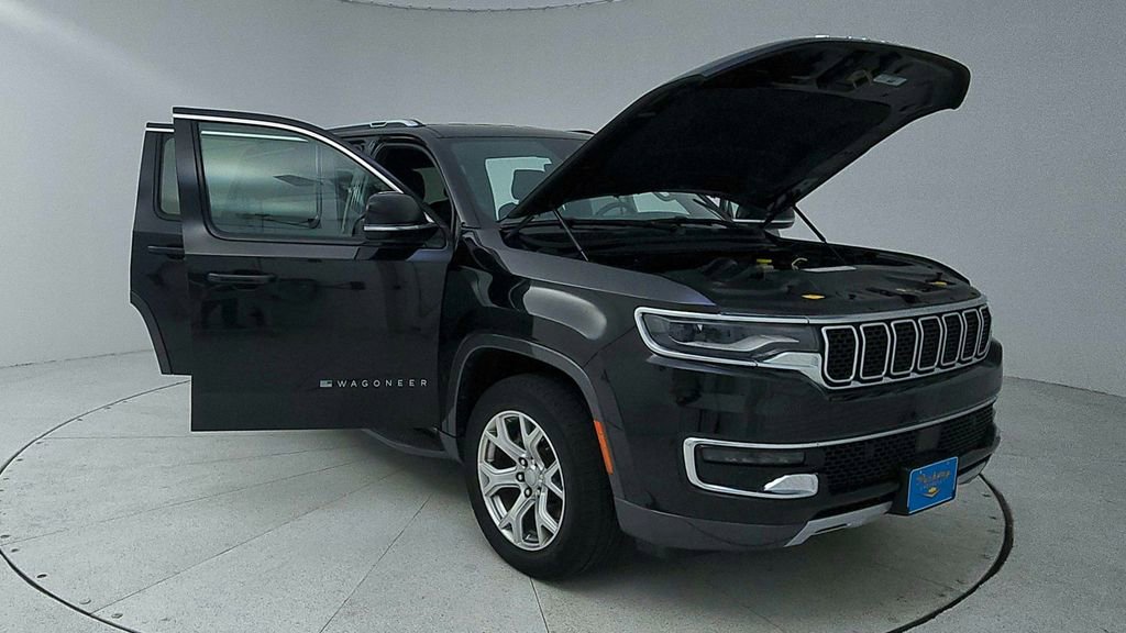 Used 2022 Jeep Wagoneer Series II AWD/4WD image 9