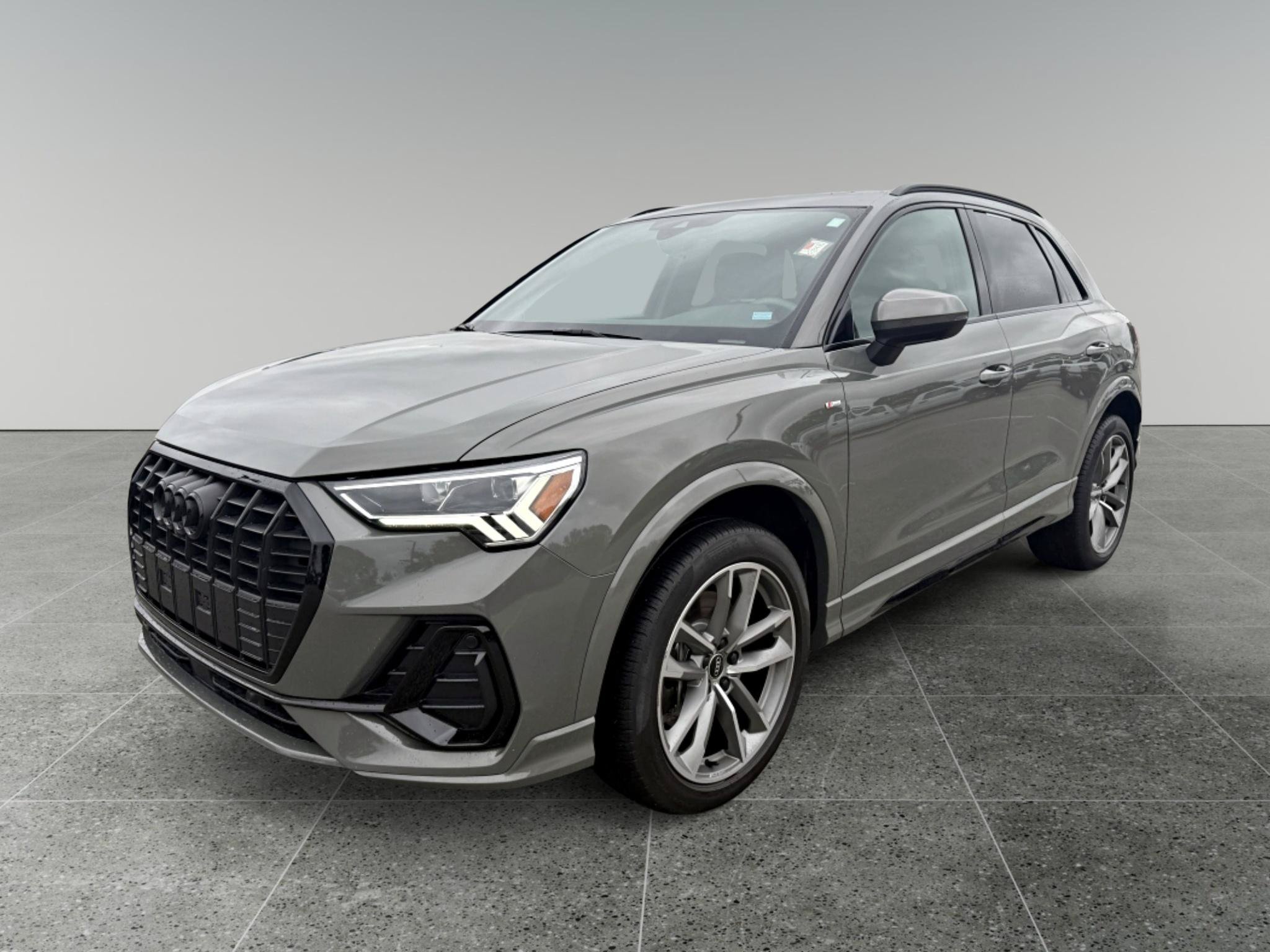 Used 2022 Audi Q3 2.0T Premium Plus w/ Premium Plus Package