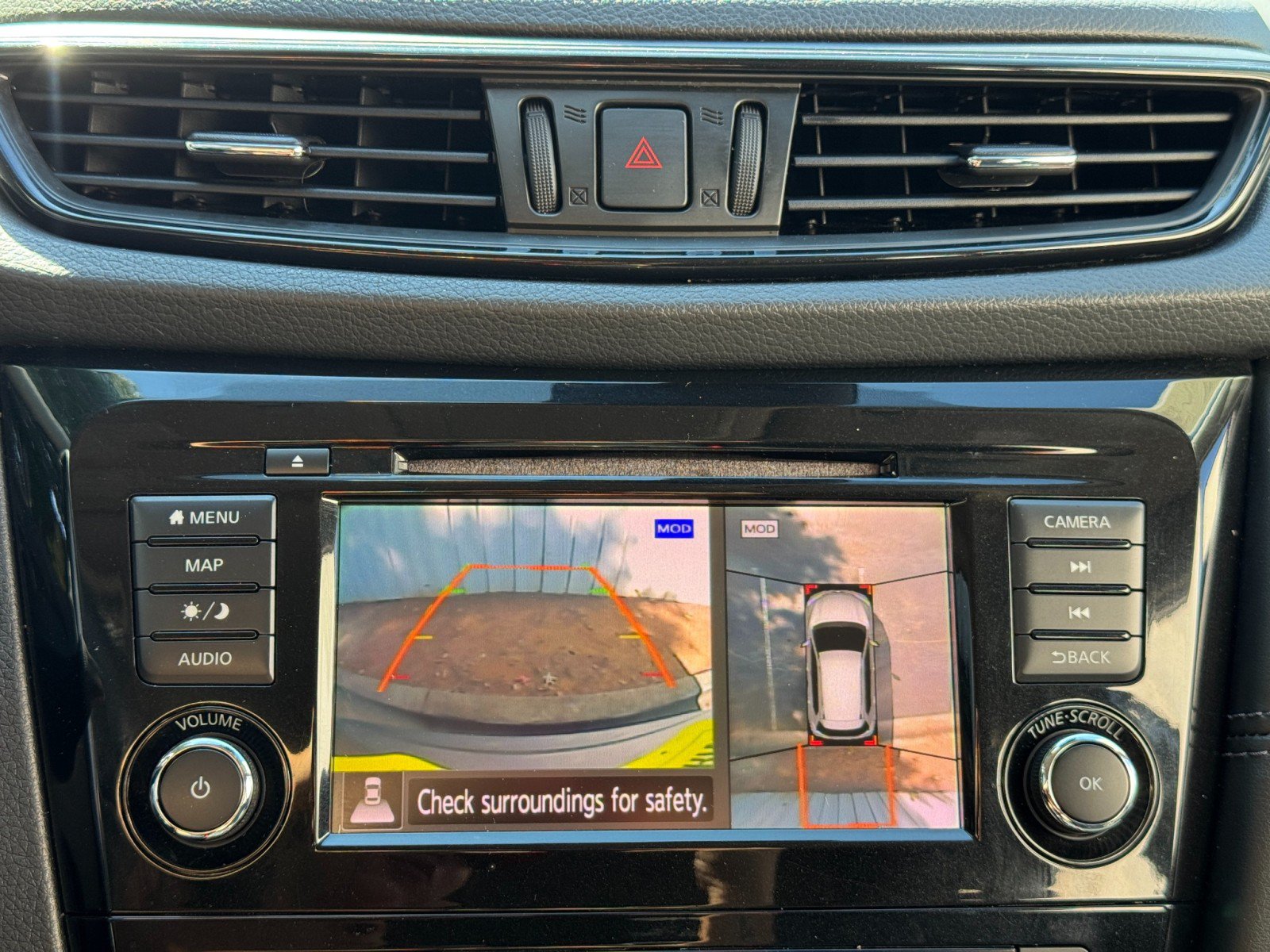 Used 2018 Nissan Rogue SL AWD/4WD image 27
