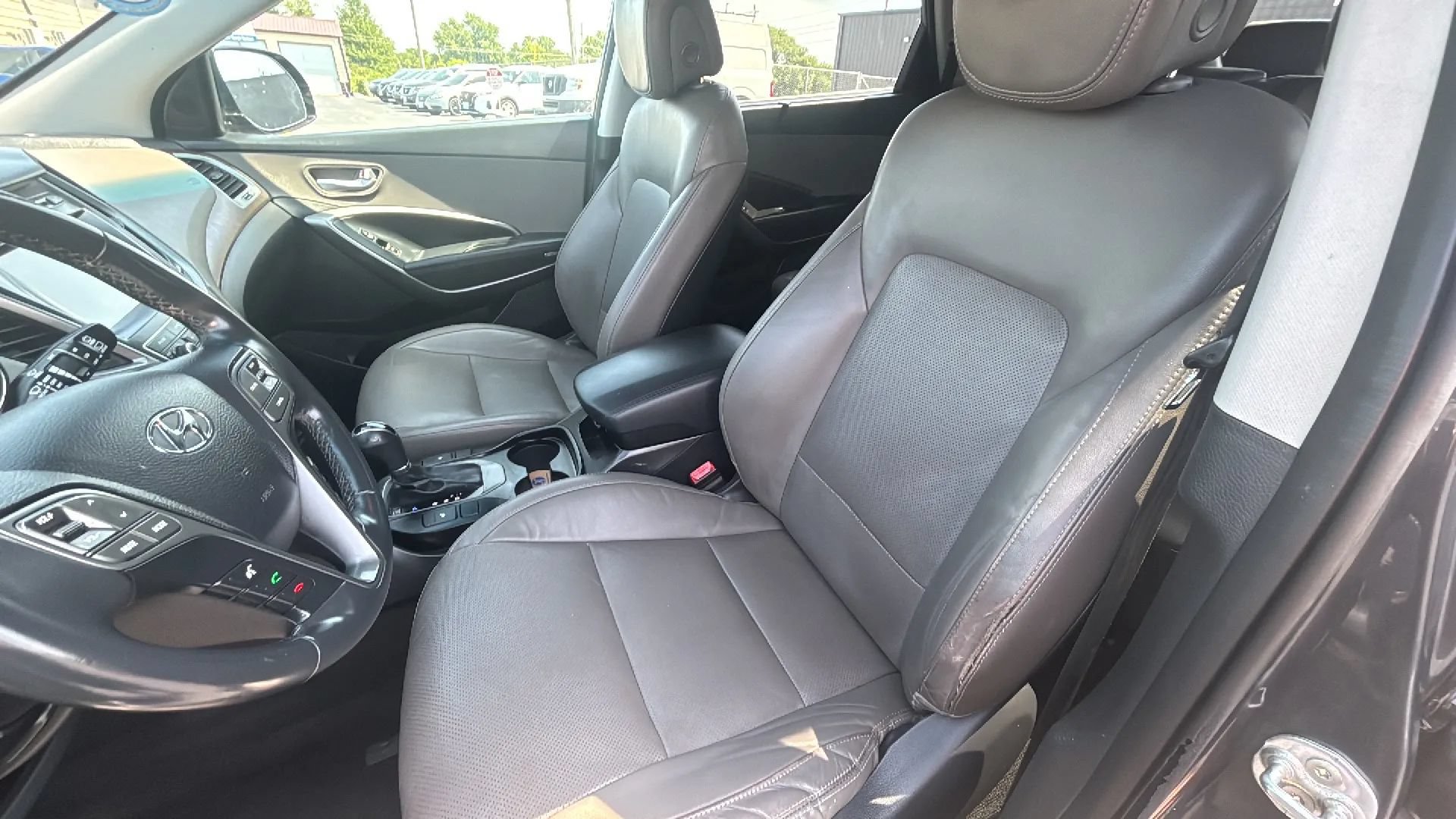 Used 2019 Hyundai Santa Fe XL SE w/ SE Premium Package 02 FWD image 23