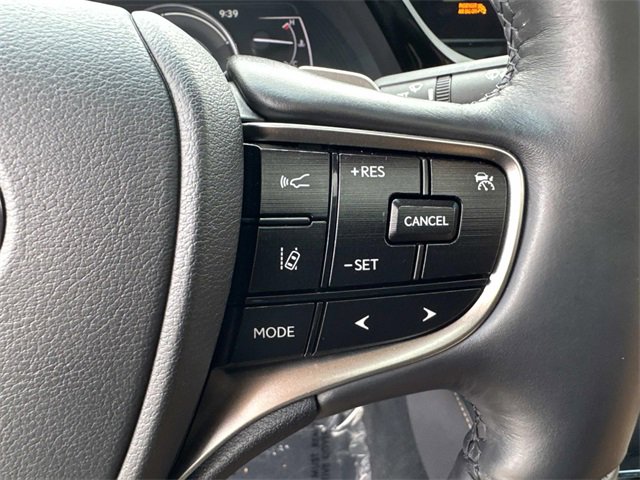 Certified 2025 Lexus ES 300h Ultra Luxury image 30