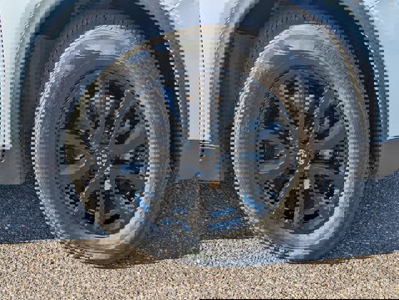 Used 2018 Nissan Rogue SV image 10