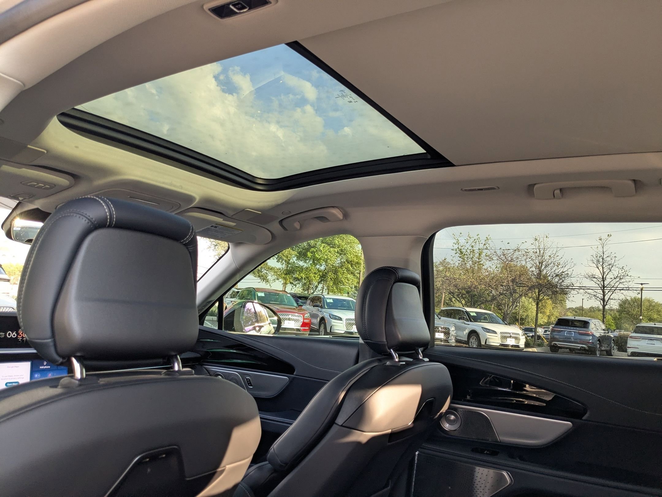 Used 2025 Lincoln Nautilus Reserve image 22