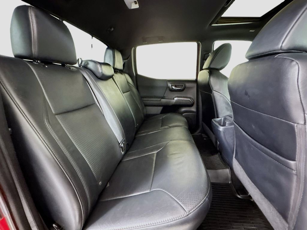 Used 2019 Toyota Tacoma TRD Off-Road w/ TRD Premium Off Road Package image 19