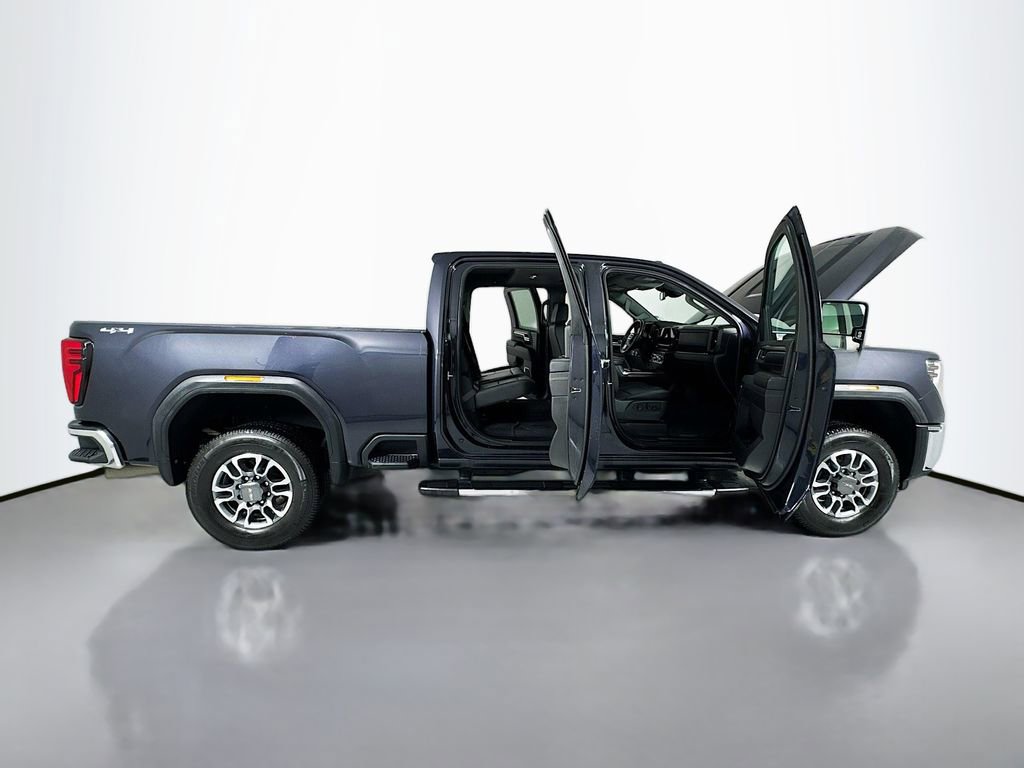 Used 2024 GMC Sierra 3500 SLT w/ SLT Convenience Package image 28