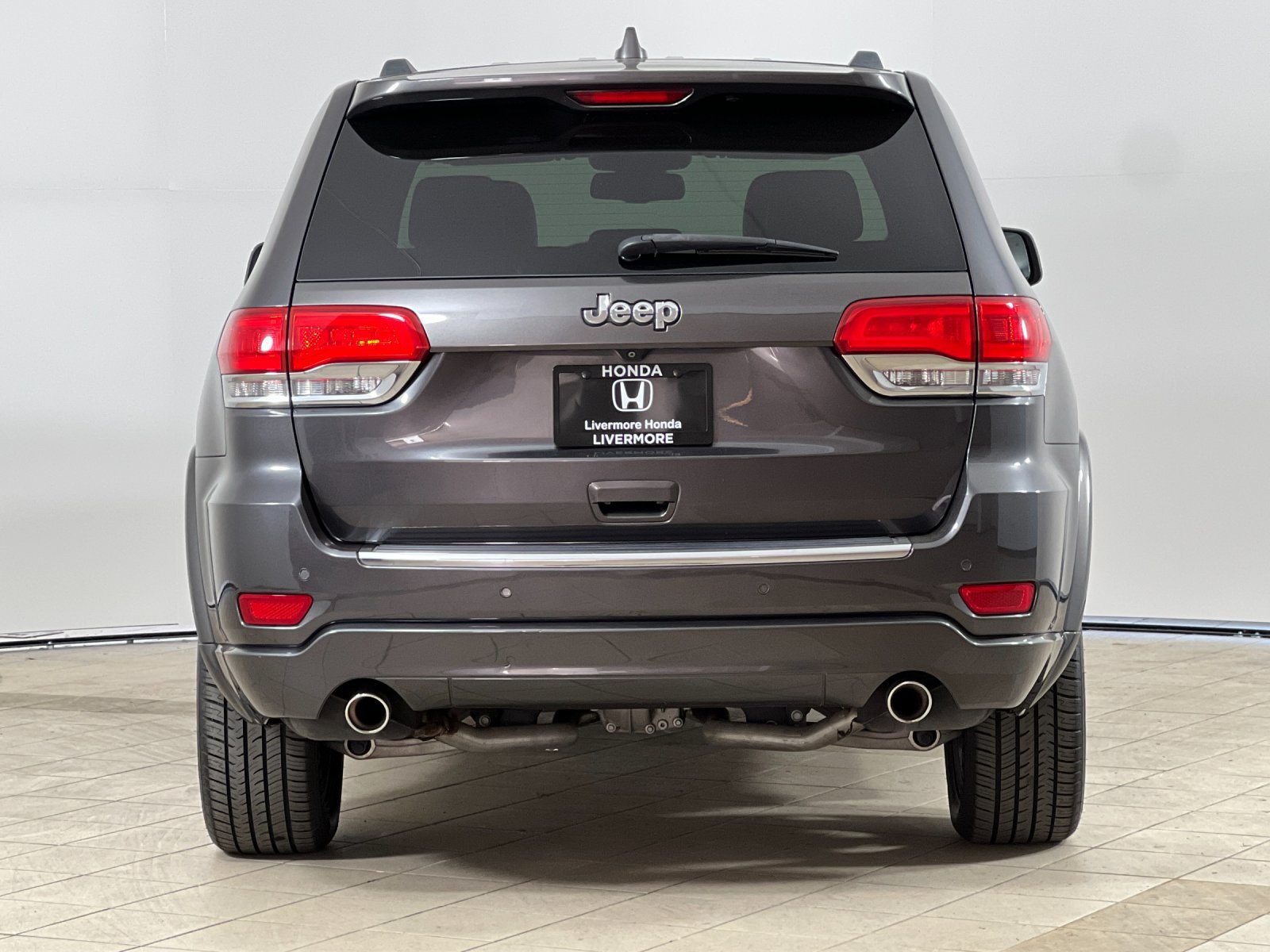 Used 2015 Jeep Grand Cherokee Overland RWD image 5