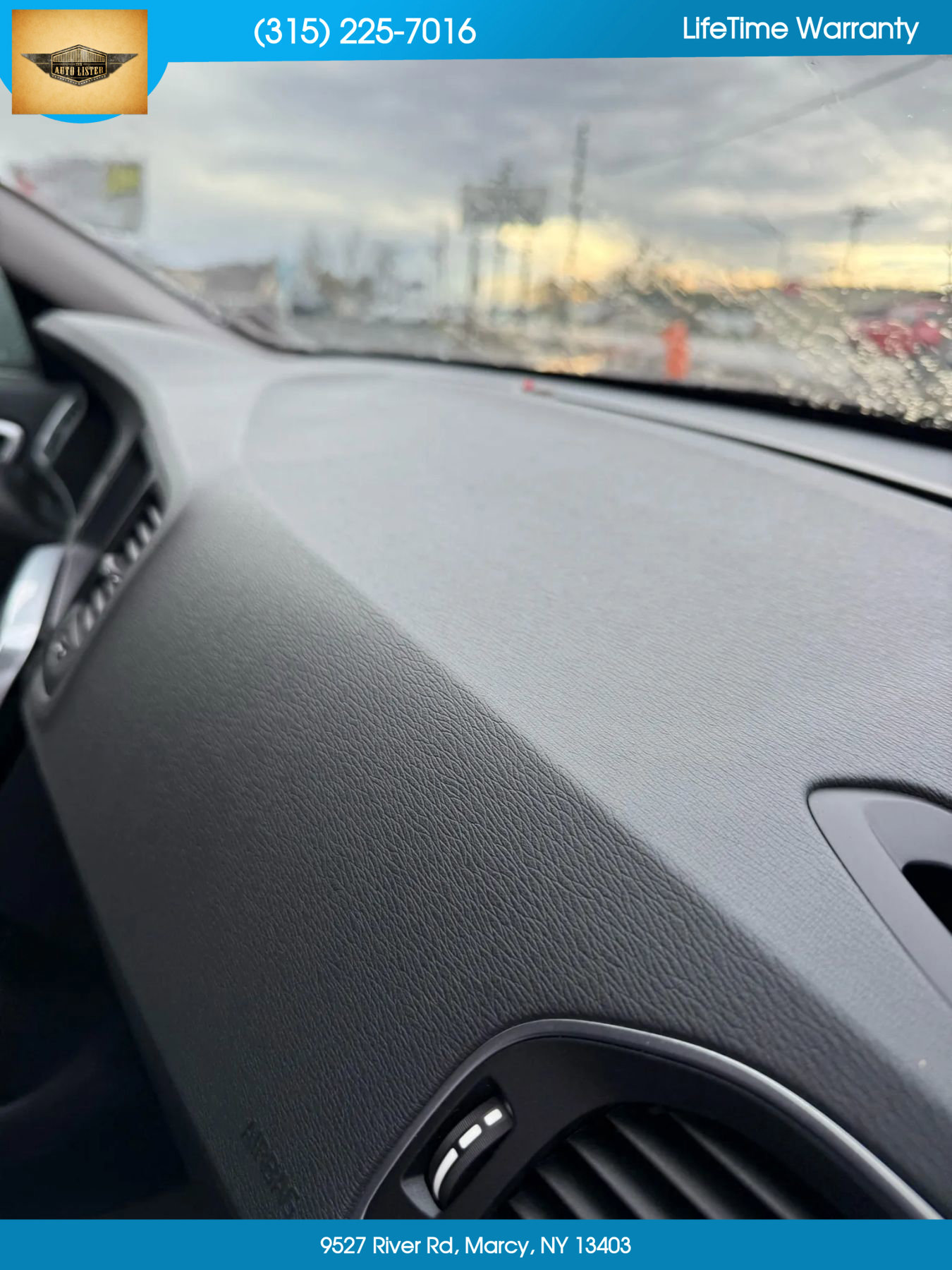 Used 2017 Volvo V60 T5 Premier w/ Convenience Package image 23