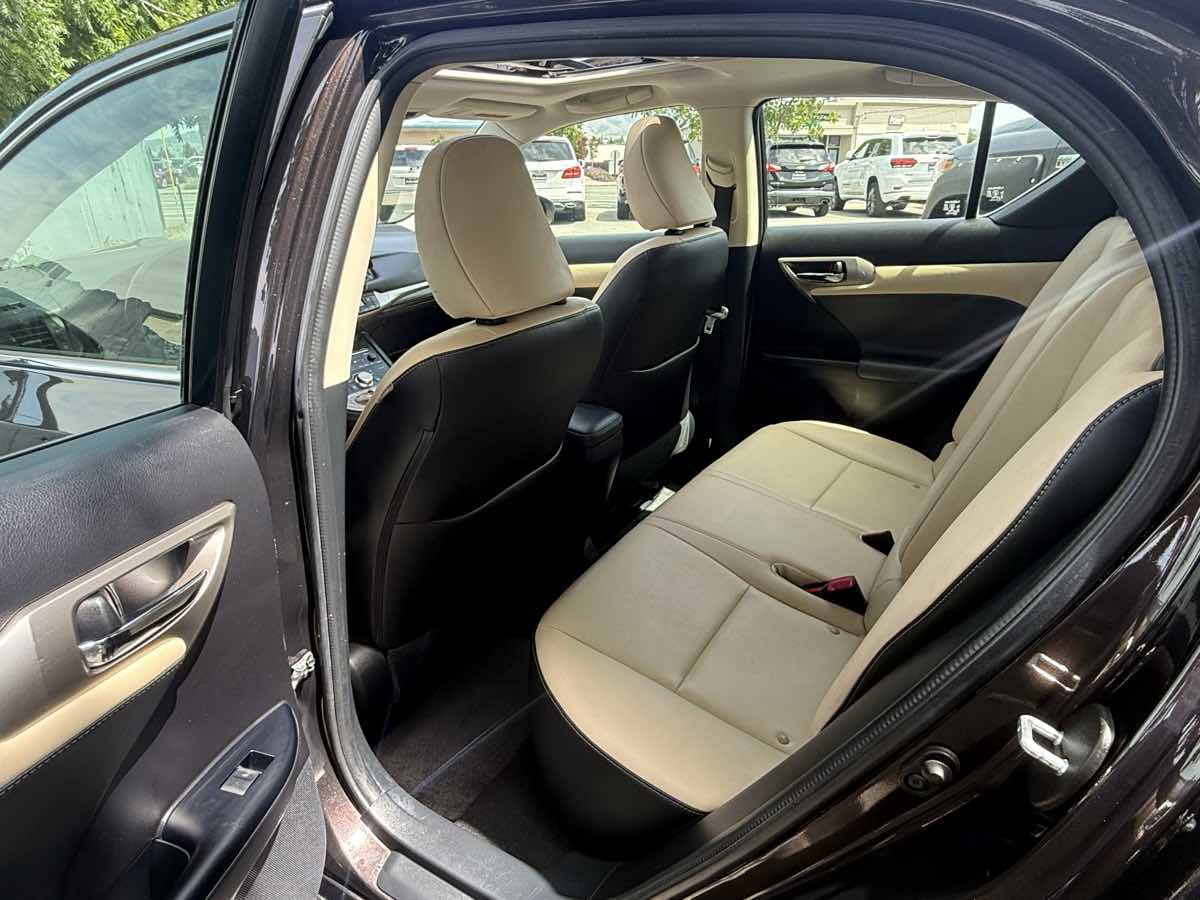 Used 2014 Lexus CT 200h FWD image 5