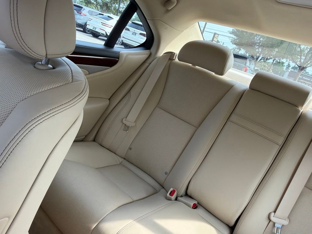 Used 2017 Lexus LS 460 w/ Comfort Package RWD image 7