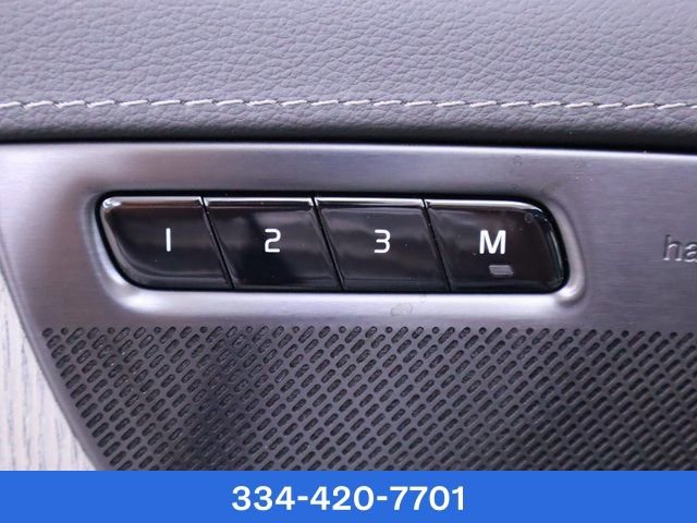 New 2025 Volvo XC90 T8 Ultra w/ Protection Package Premier image 12