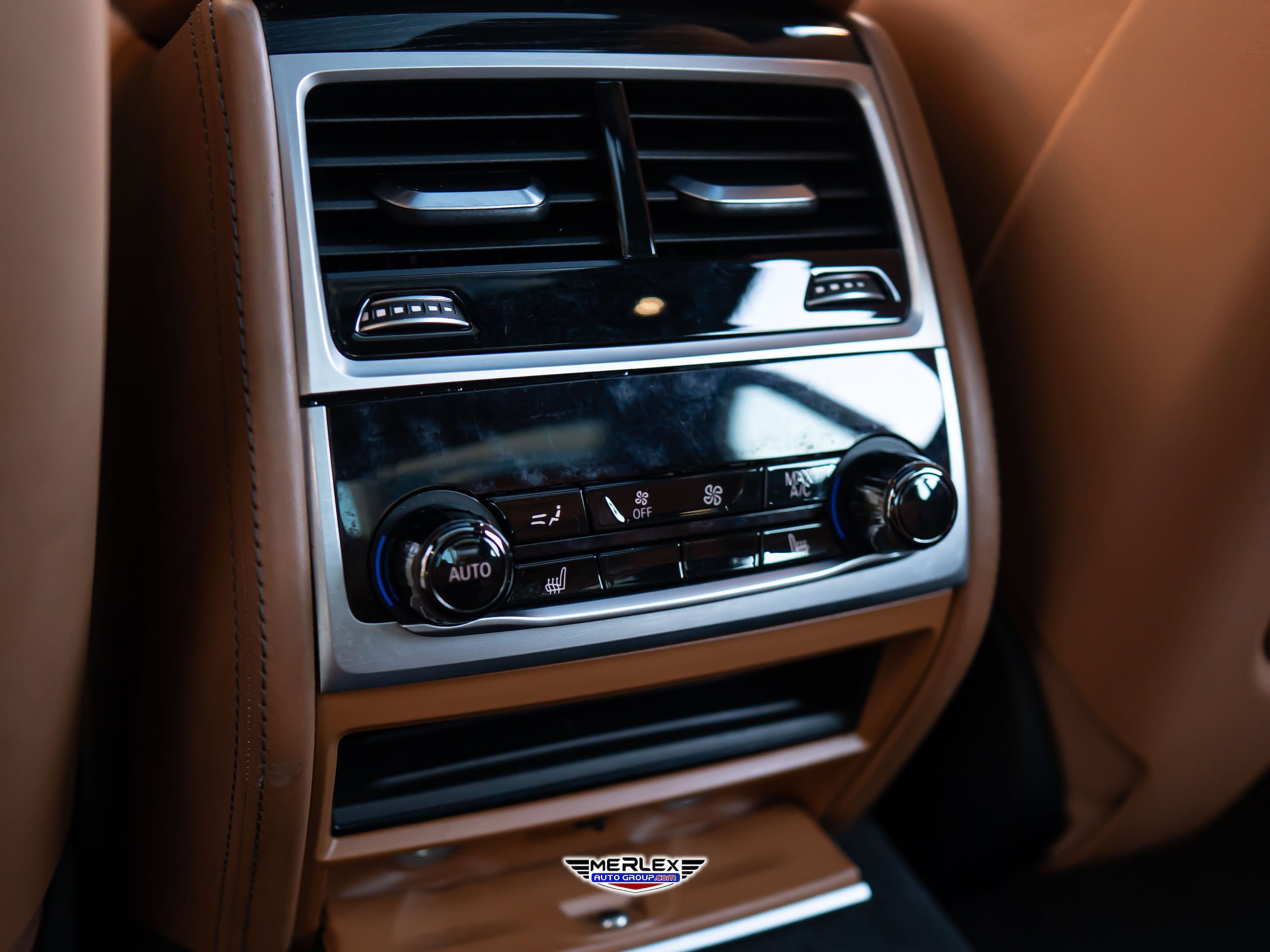 Used 2018 BMW 750i RWD image 23