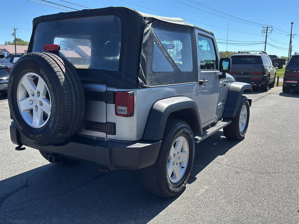 Used 2018 Jeep Wrangler Sport AWD/4WD image 7