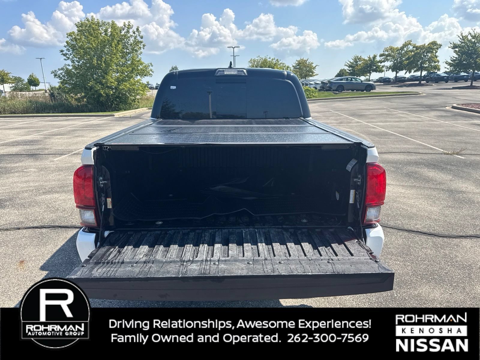 Used 2019 Toyota Tacoma TRD Sport AWD/4WD image 11