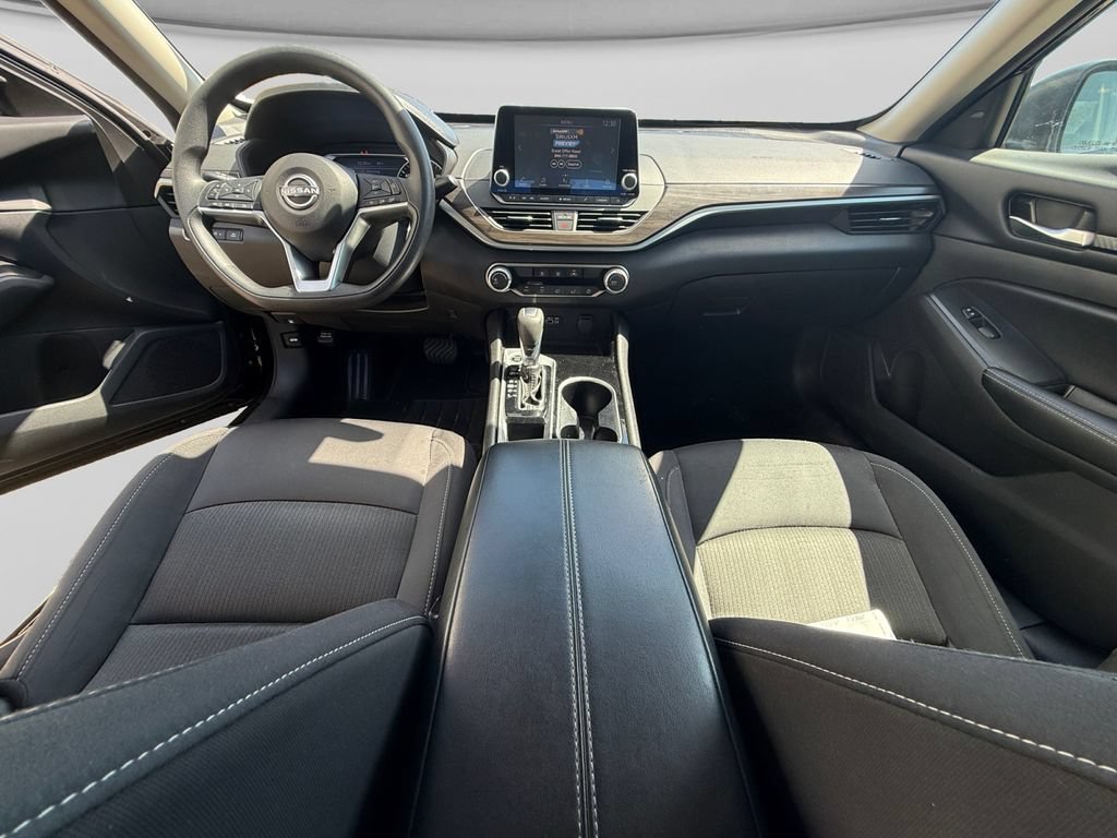 Used 2024 Nissan Altima 2.5 SV FWD image 20