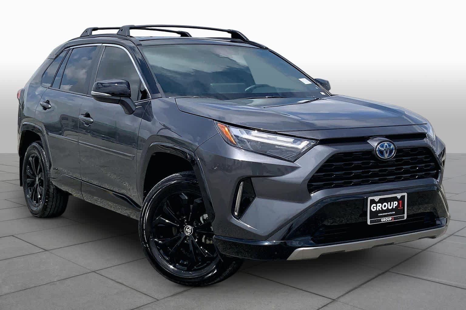 Used 2024 Toyota RAV4 XSE AWD/4WD image 3