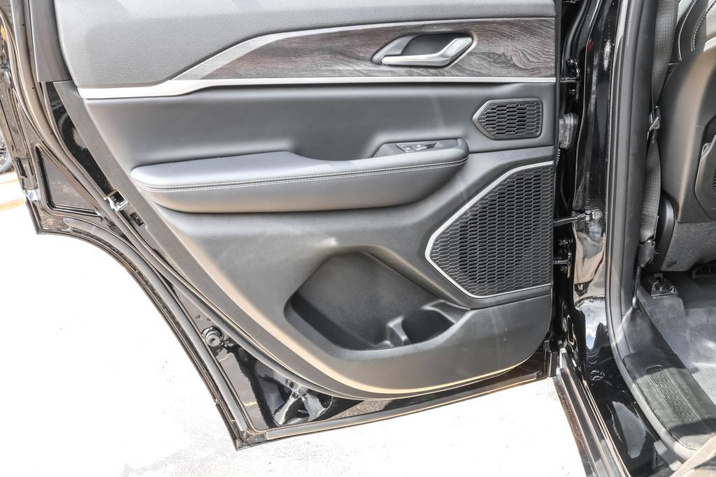 Used 2022 Jeep Grand Cherokee Limited 4xe AWD/4WD image 31