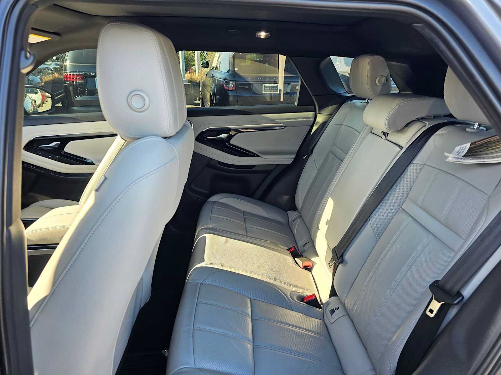Used 2020 Land Rover Range Rover Evoque SE AWD/4WD image 16