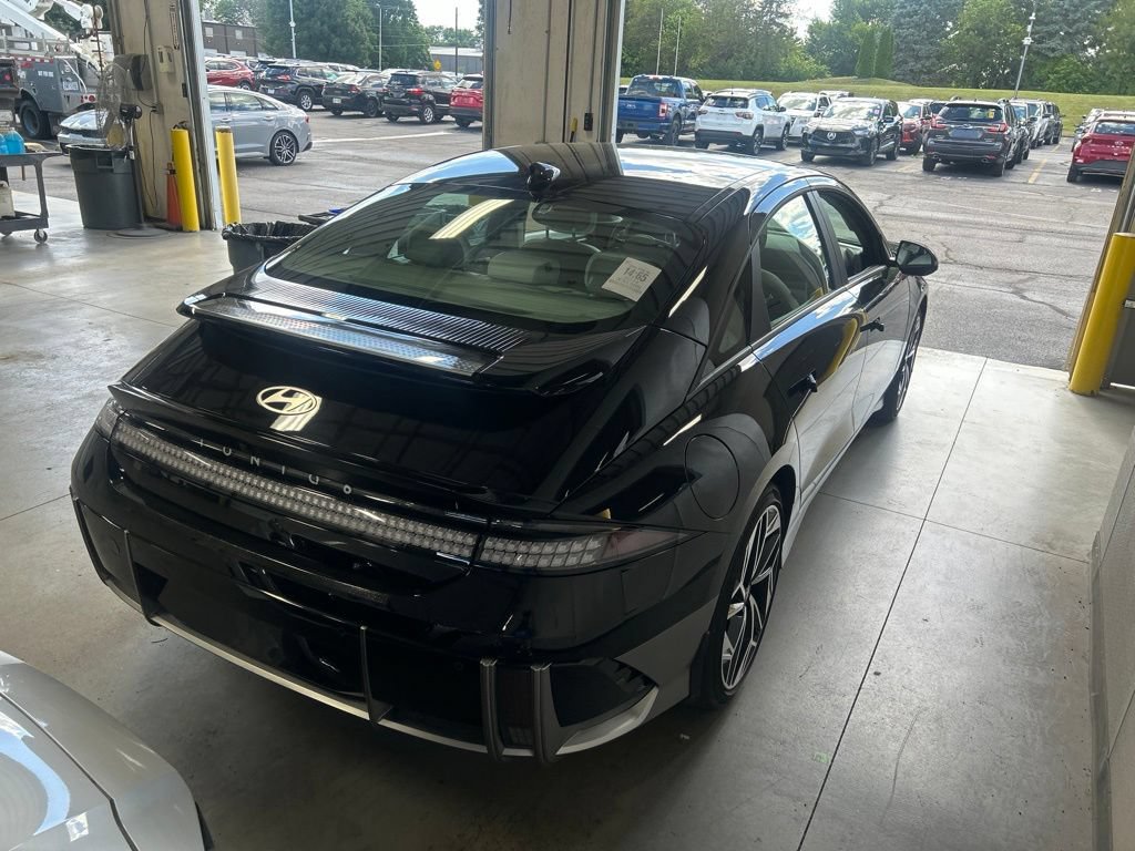 Used 2024 Hyundai Ioniq 6 SEL AWD/4WD image 7