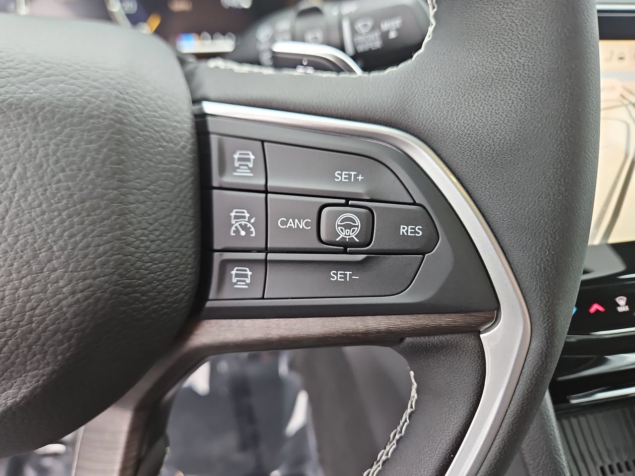 New 2026 Jeep Grand Cherokee Altitude AWD/4WD image 27
