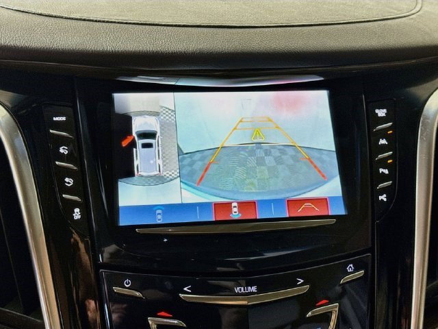 Used 2020 Cadillac Escalade Premium Luxury RWD image 18